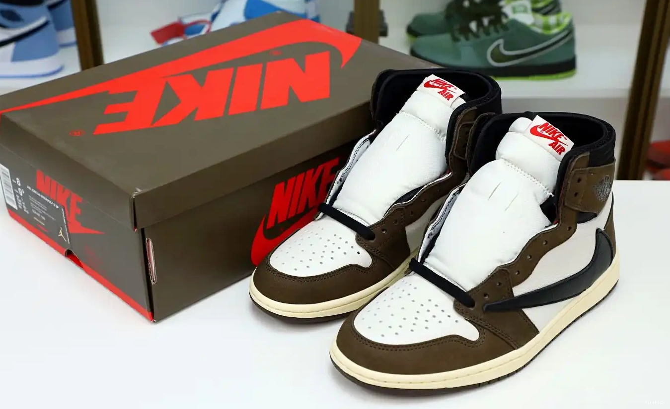SCOTT 'MOCHA' HIGH 1 AIR OG RETRO JORDAN X TRAVIS 0424
